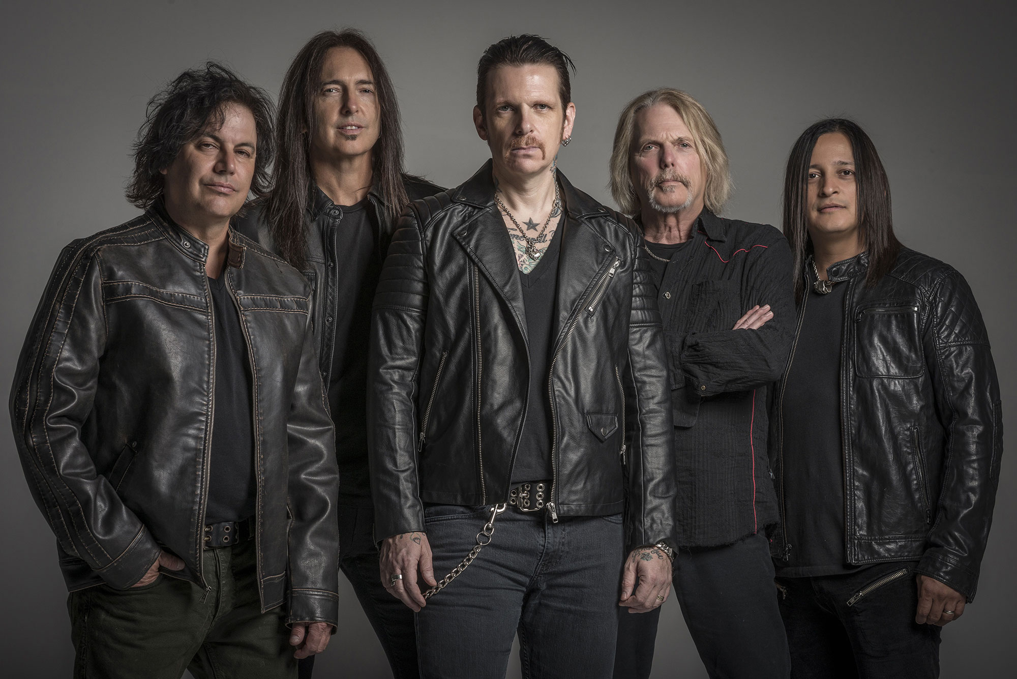 BlackStarRiders2016d-klein