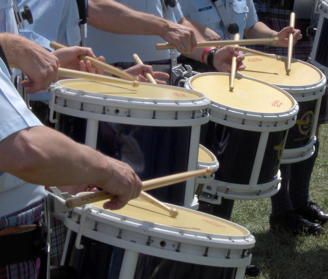 drummers-glengarry-highland-games-1392015-640x544